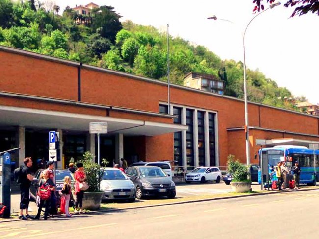 Como Train Station