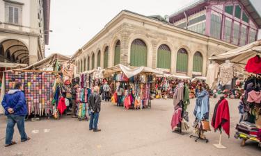 Market in Florence. Shopping in Tuscany.