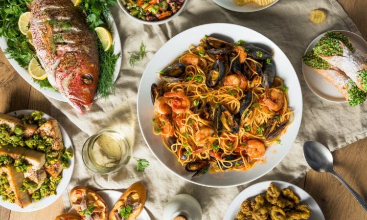 traditional Italian feast of the 7 fishes